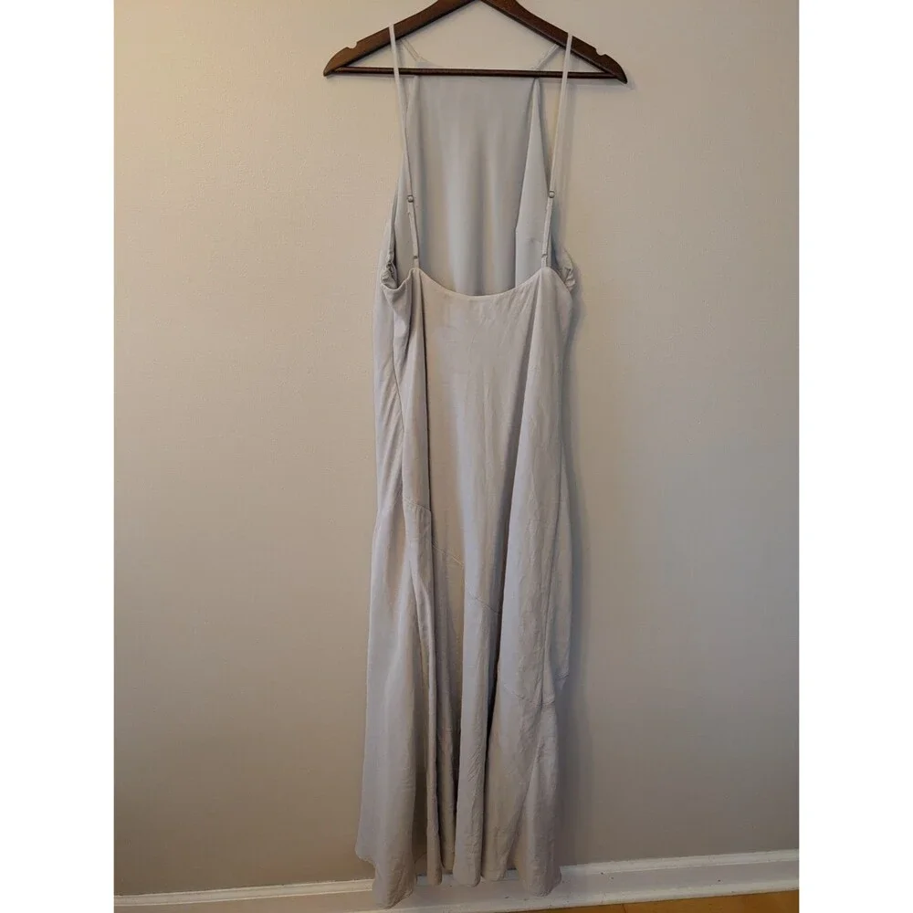 Abercrombie Fitch Maxi Dress XL High Neck Open Back Boho Beachy Flowy Light Gray